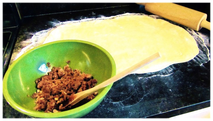 cinnamon-roll-process